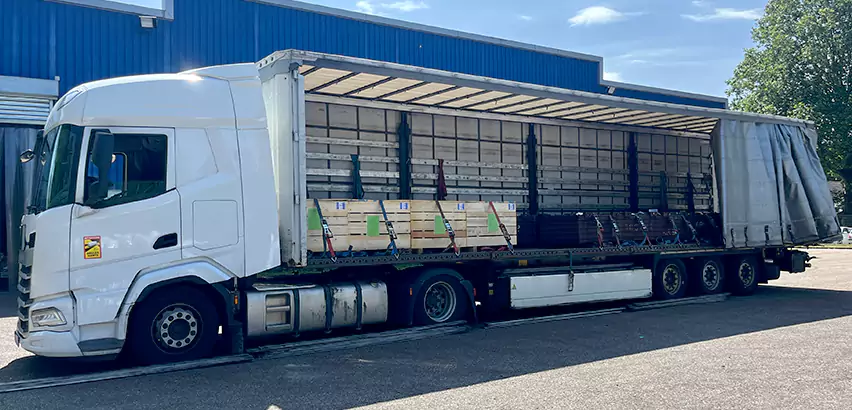 Translucent Trailer Roof Repair in Chicago