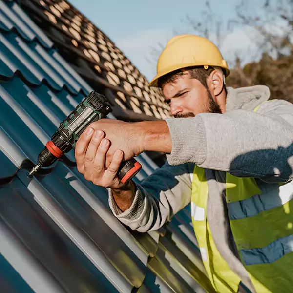 Why Chicago Homeowners Choose Green Roofing Chicago for Steel Roof Repair Service?